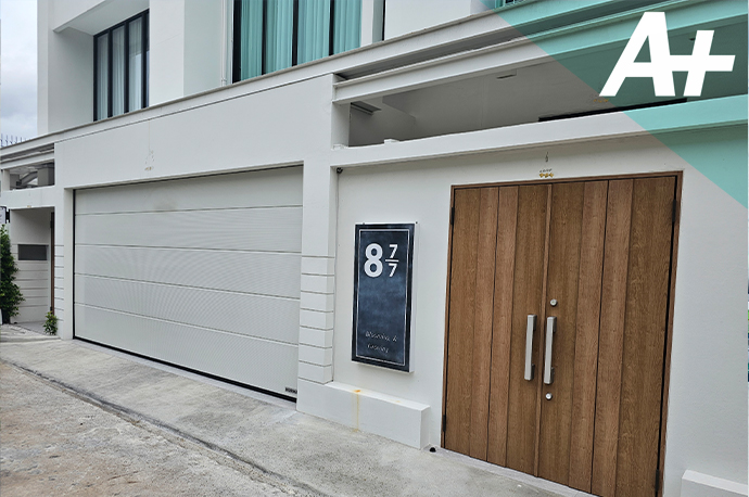 Hormann garage door with Tostem giesta entrace door